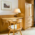 Hotel Bachmair Am 4*
