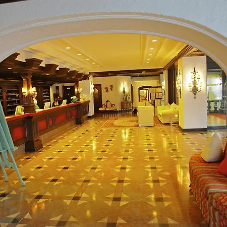 Hotel Bachmair Am 4*