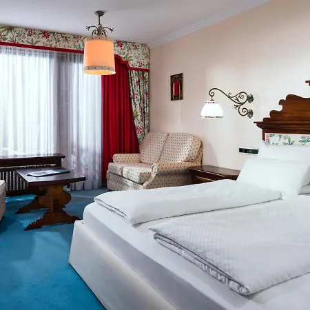 Hotel Bachmair Am 4*